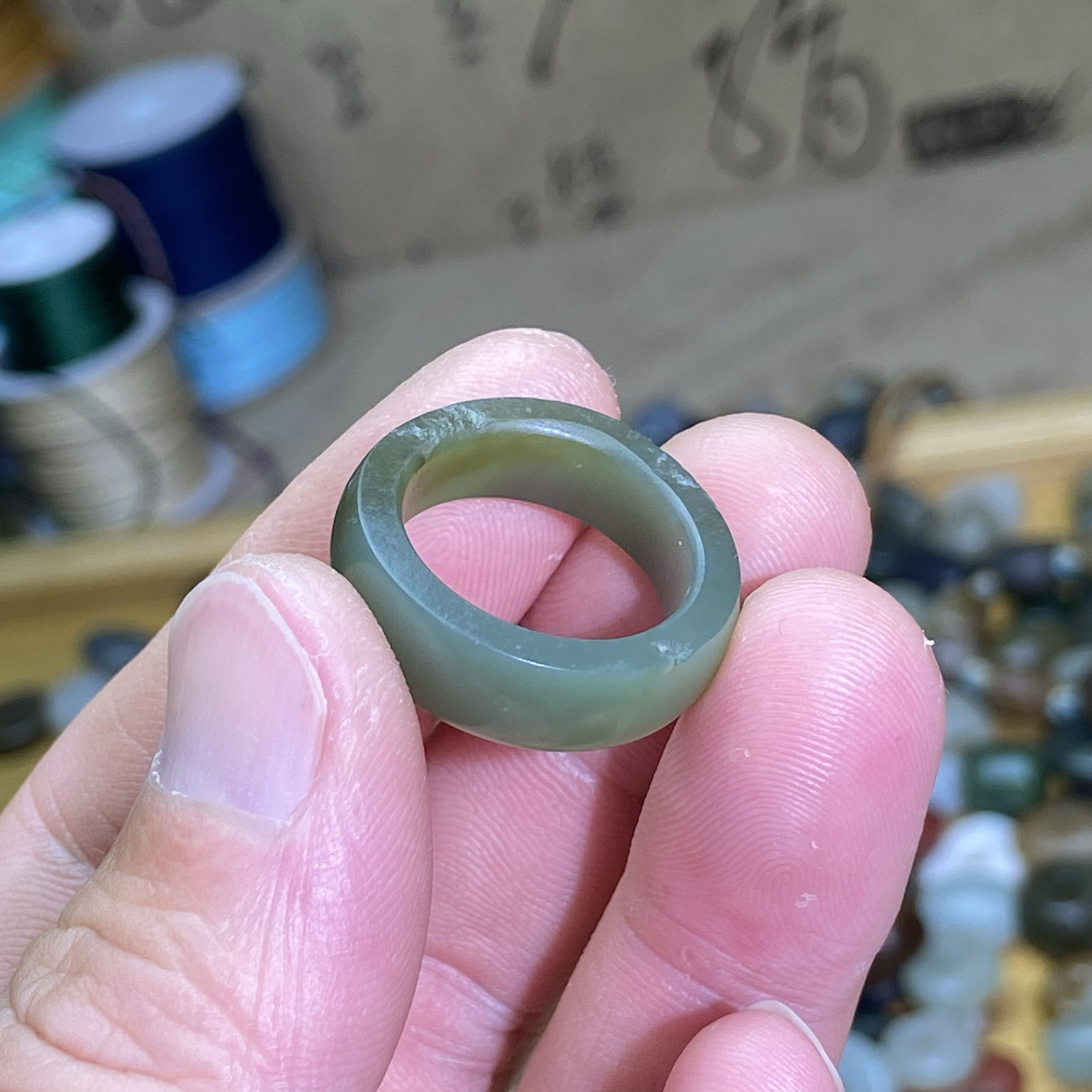 和田玉籽料戒指满皮沙枣青糖青戒圈指环古风随型文玩珠串跑环挂饰