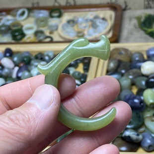 和田玉青黄口C型仿古龙挂坠手工立体雕刻老光工艺复古风挂件挂饰