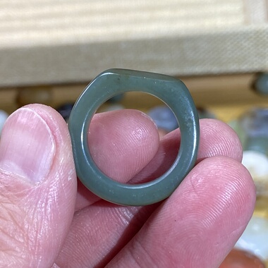 和田玉籽料戒指卡18沙枣青糖青洒金皮古风戒圈玉环文玩珠串跑环