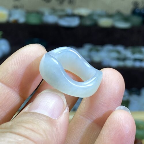和田玉白底青花籽料卡17随型戒指复古风文玩珠串跑圈玉环挂饰