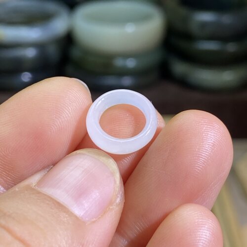 和田玉白玉籽料卡8随型跑环复古风文玩珠串跑圈锁骨链挂饰