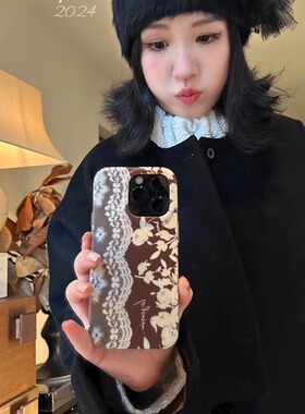 浮夸少女dayu原创复古棕蕾丝花卉印花imd苹果iphone16promax手机壳秋冬保护套