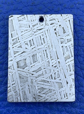 【真理陨工】阿勒泰陨铁陨石天铁切片素牌平安护身无事牌收藏饰品