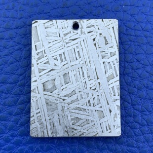 【真理陨工】阿勒泰陨铁陨石天铁切片素牌平安护身无事牌收藏饰品