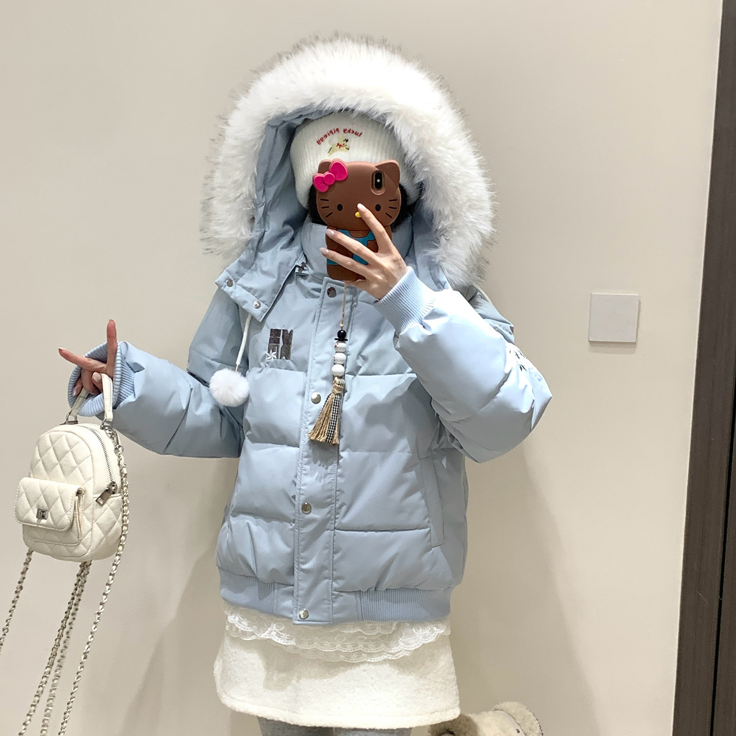 甜妹短款加厚保暖毛球棉服女
