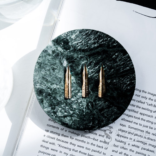 花体英文书法蘸水笔点尖hunt99