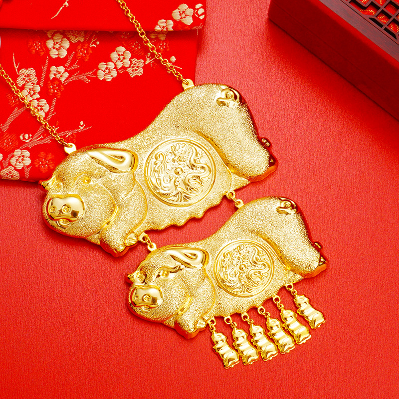 金店橱窗仿黄金双猪牌项饰 镀真金婚庆龙凤结婚新娘项链首饰女