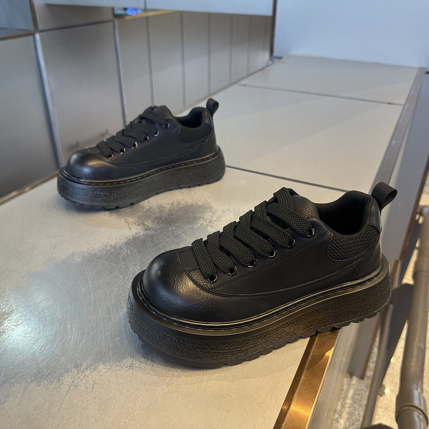 男鞋秋季真皮增高休闲鞋舒适防滑运动鞋青年潮流百搭透气男士鞋子