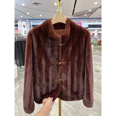 时尚洋气盘扣短款貂皮草外套