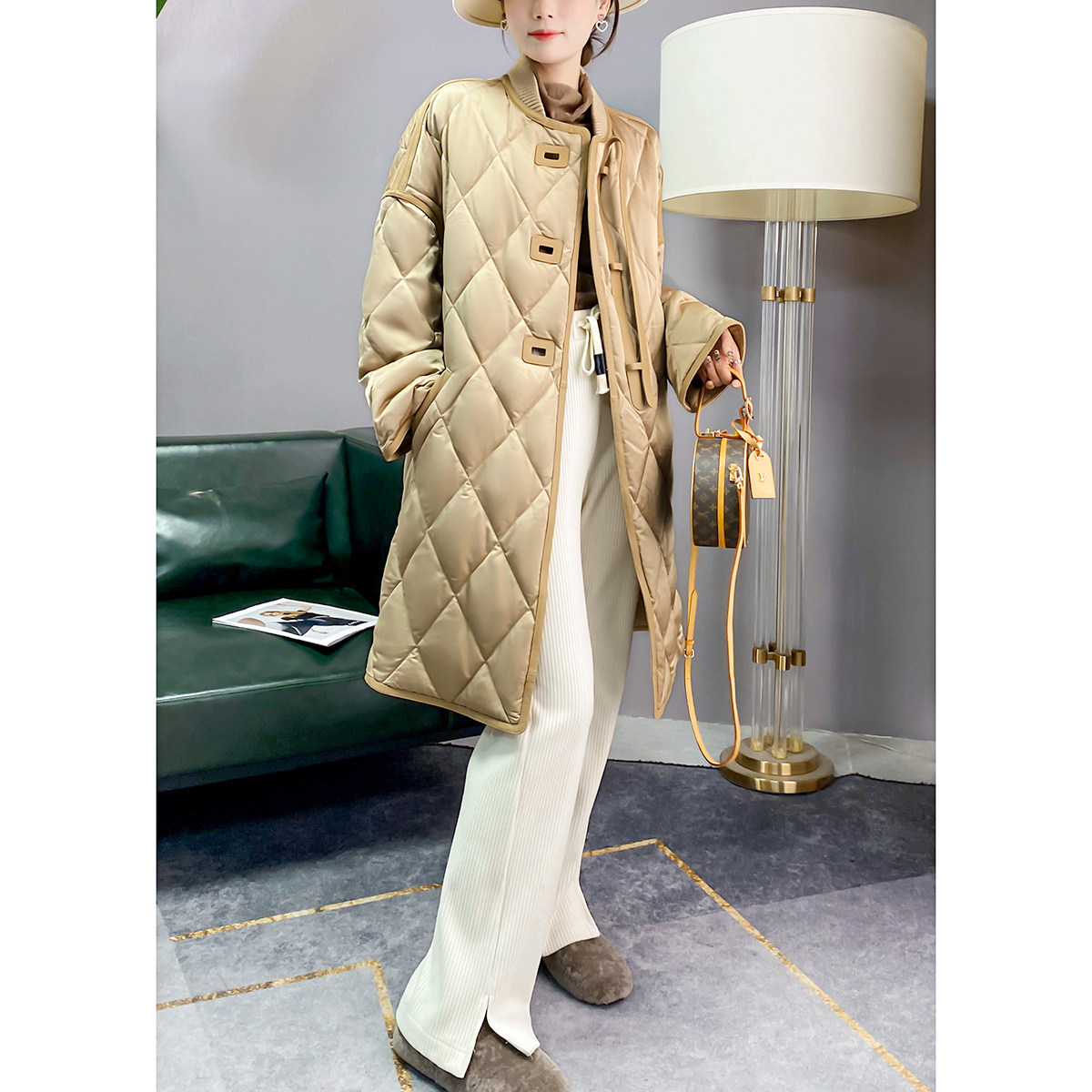 清仓 |缎面质感真皮皮扣拼接立领轻薄鹅绒羽绒服女冬季中长款新款