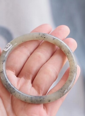 和田玉手镯圈口59证书编号11061395 新疆且末料火龙果点墨青花色