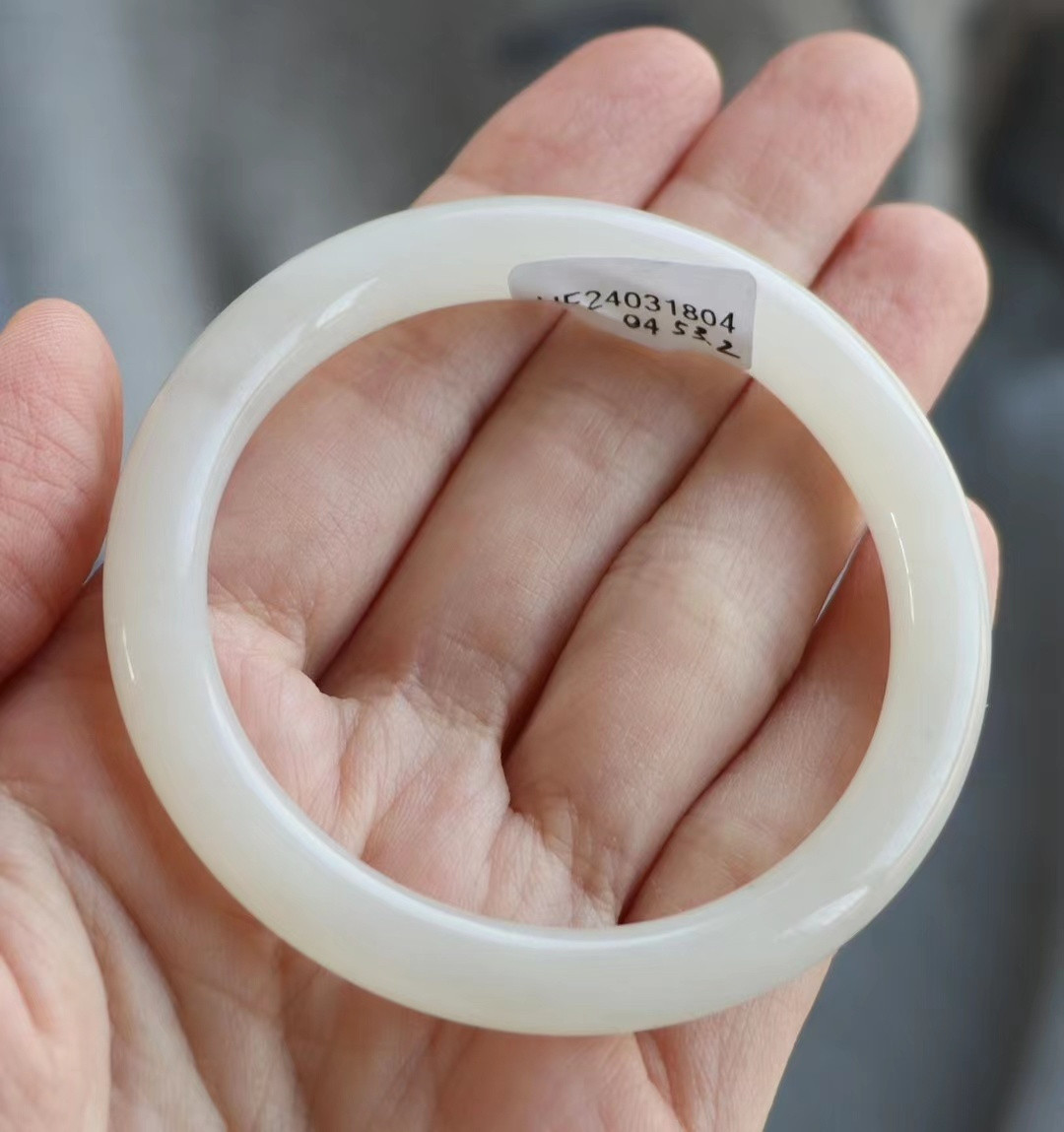 玉手镯53.2证号3180494,和田玉白玉桂花糕