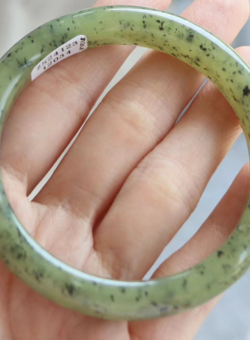 保真和田玉手镯58圈口证书12312034和田玉黄绿点墨青花色 黄口料