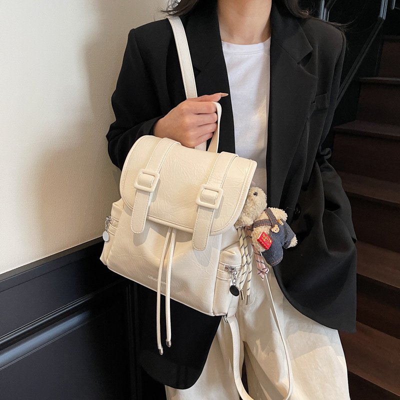 高级感洋气女式双肩包2026新款休闲通勤百搭后背包出游旅行小书包