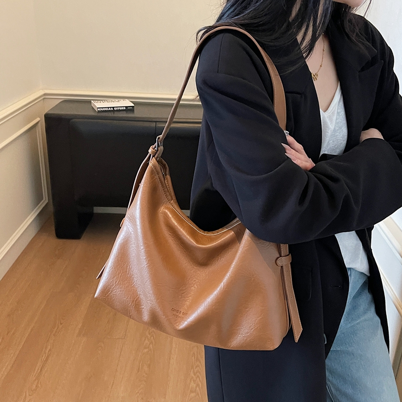 韩版软塌极简风单肩包