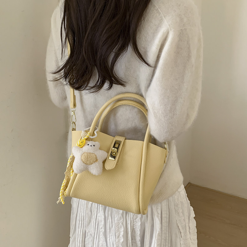 高级质感手提包包女2026新款小众单肩水桶包斜挎菜篮子通勤托特包,箱包皮具/热销女包/男包,通用款女包,淘宝优惠券,粉丝福利购,淘宝优惠卷