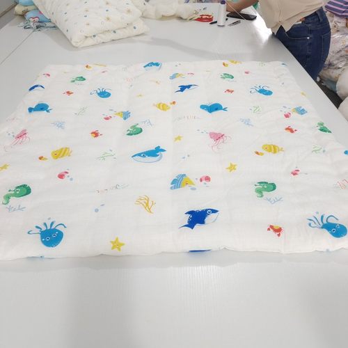 定做双层纱棉花小被子婴儿隔尿垫