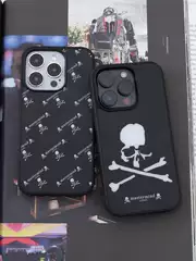 Japanese Trendy Brand Apple 17 Pro Max Simple and Elegant Skull Design iPhone 16 Matte Magnetic Phone Case Magsafe Anti-Drop 15 Protective Case 14 Personalized Black Mmj Suitable for 13 New Model