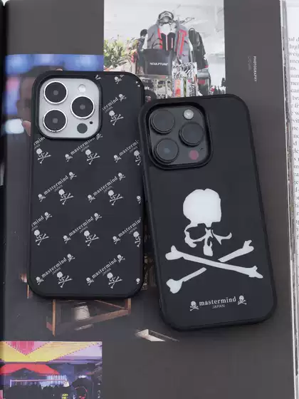 Japanese Trendy Brand Apple 17 Pro Max Simple and Elegant Skull Design iPhone 16 Matte Magnetic Phone Case Magsafe Anti-Drop 15 Protective Case 14 Personalized Black Mmj Suitable for 13 New Model