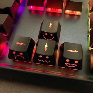 机械键盘透光键帽方向键WASD键帽个性装饰可爱创意卡通键帽PBT