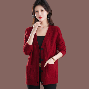 高端羊绒衫女中长款针织开衫秋冬新款加厚妈妈大码宽松毛衣外套