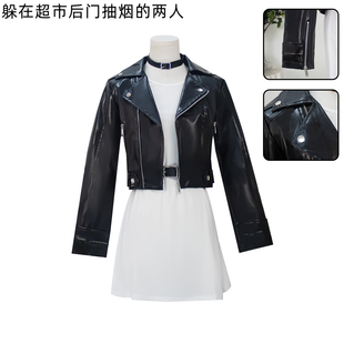 在超市后的吸烟二人cos服山田小姐佐佐木先生cosplay万圣节日漫