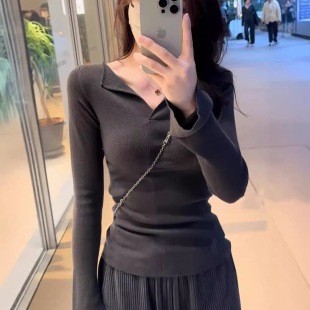 安婷露纯色V领长袖打底衫修身显瘦毛衣针织衫女百搭微喇叭袖上衣