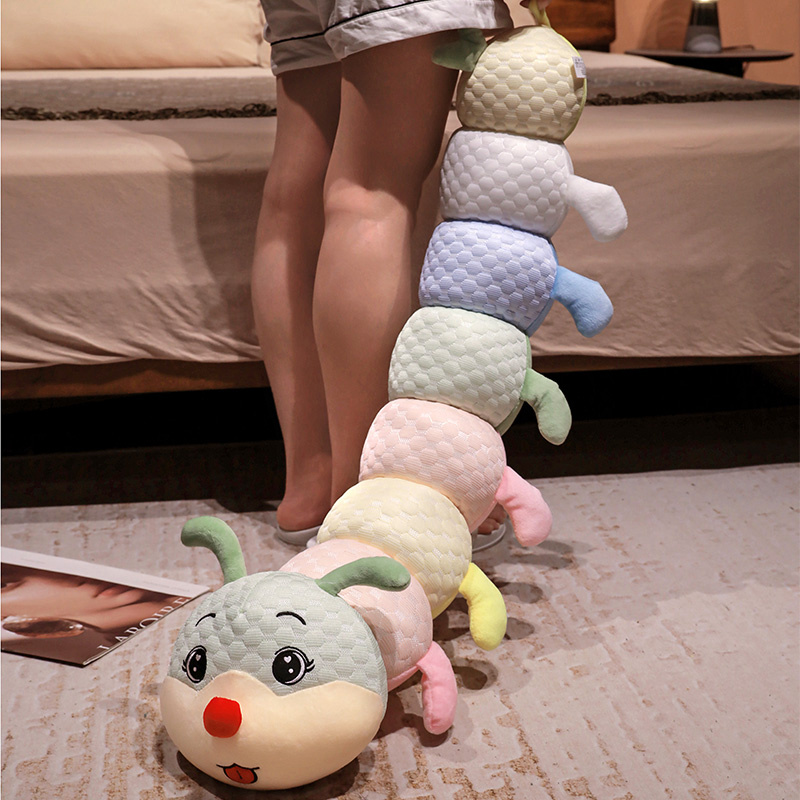 夏季凉感冰豆豆毛毛虫睡觉抱枕女