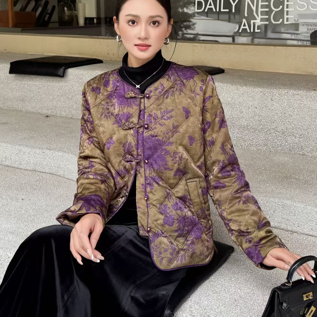 显瘦时尚圆领中式绒羽绒服外套女