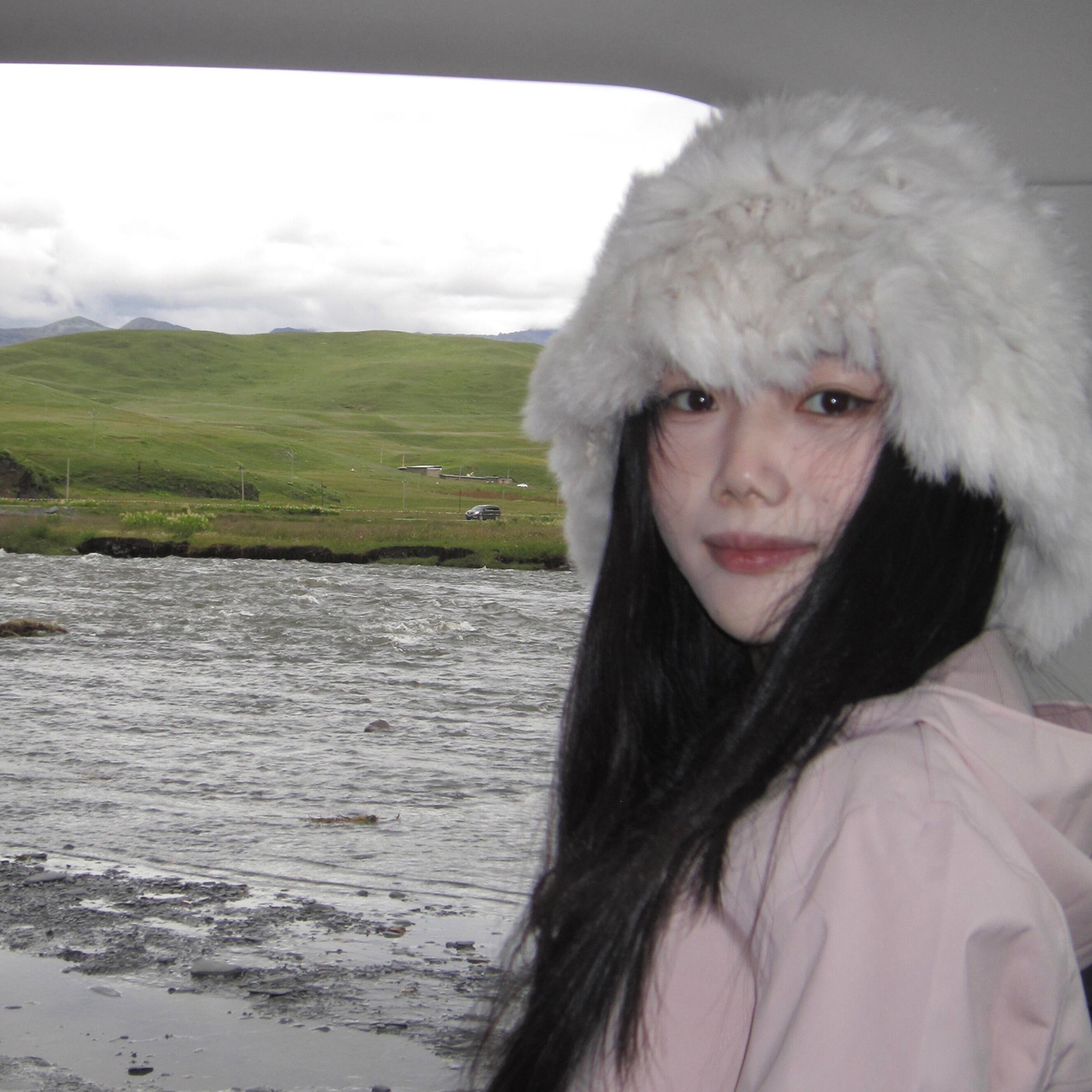 氛围感兔毛渔夫帽女川西游长白山