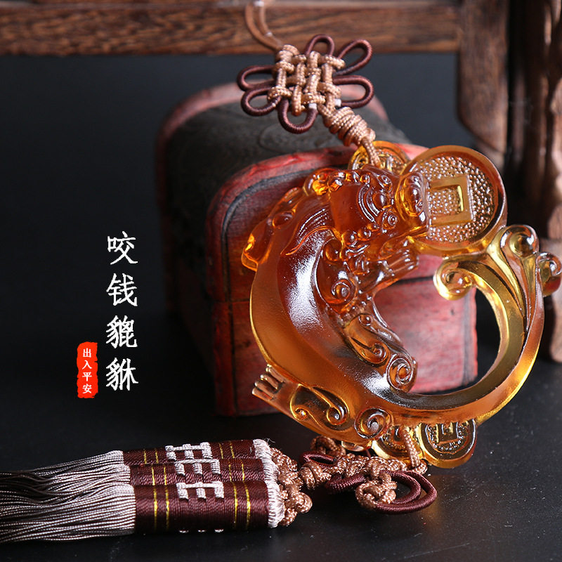 一件代发咬钱貔貅汽车挂件车饰用品 古法琉璃平安符挂件厂家图片