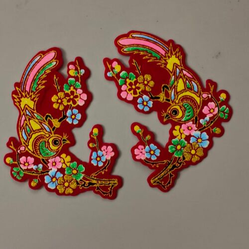 梅花喜鹊语字绒布烫金贴