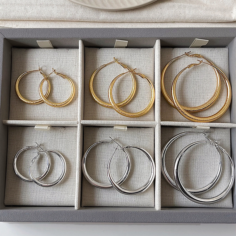 随视觉冷淡风小众大圆圈耳环银针