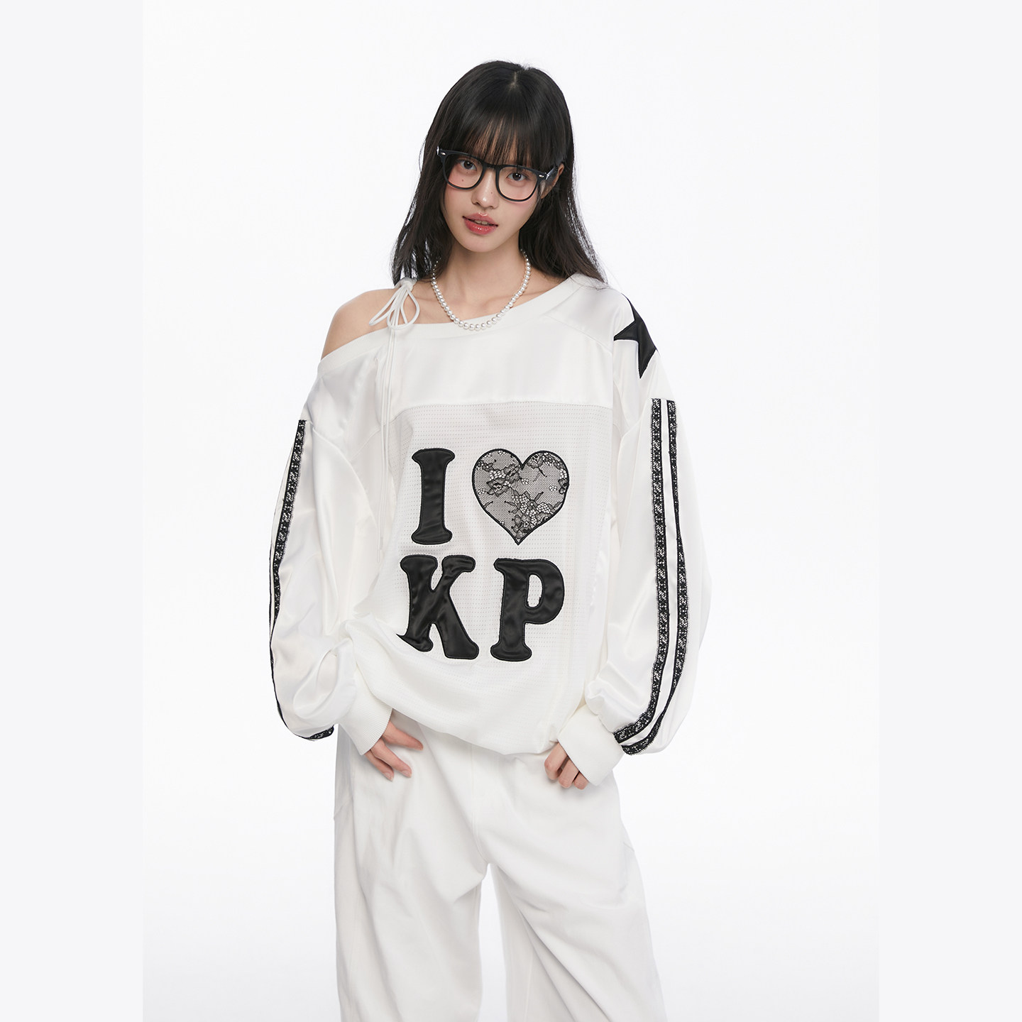 King Prince一字肩蕾丝刺绣斜肩球衣露肩长袖美式运动风上衣T恤,女装/女士精品,T恤,淘宝优惠券,粉丝福利购,淘宝优惠卷