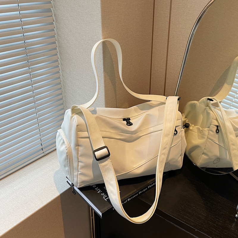 日韩风健身包女便携大容量短途旅行袋单肩斜挎休闲运动登机收纳包