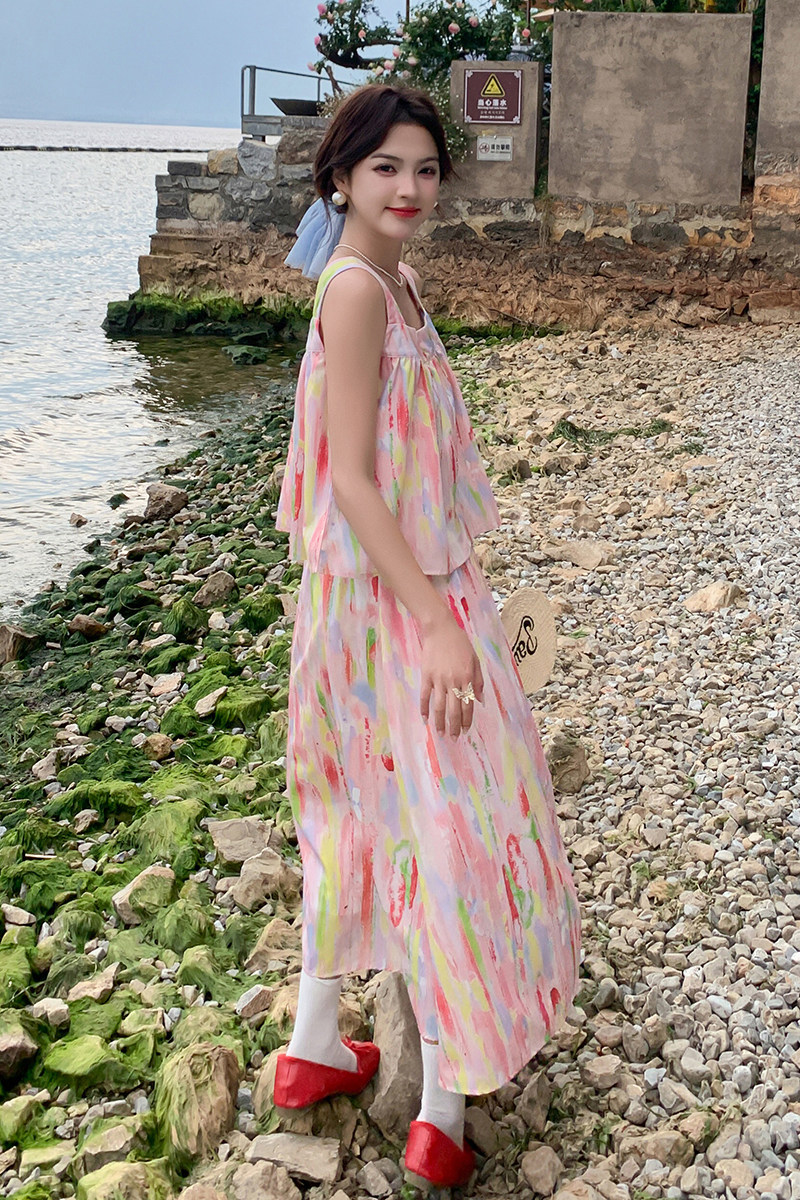 多巴胺彩色油画吊带背心女装夏季新款少女感A字半身裙子两件套装,女装套装/套裙,2C187