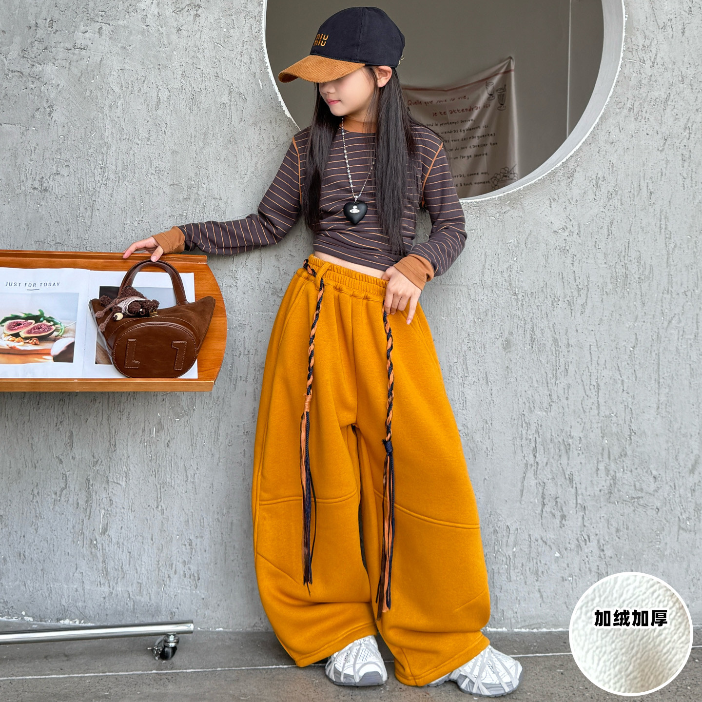 女童加绒裤子秋冬休闲裤2025新款中大童冬季阔腿裤加厚弯刀裤卫裤