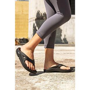 代购Oofos男士运动凉鞋轻便舒适防滑耐磨缓震支撑透气保暖黑色