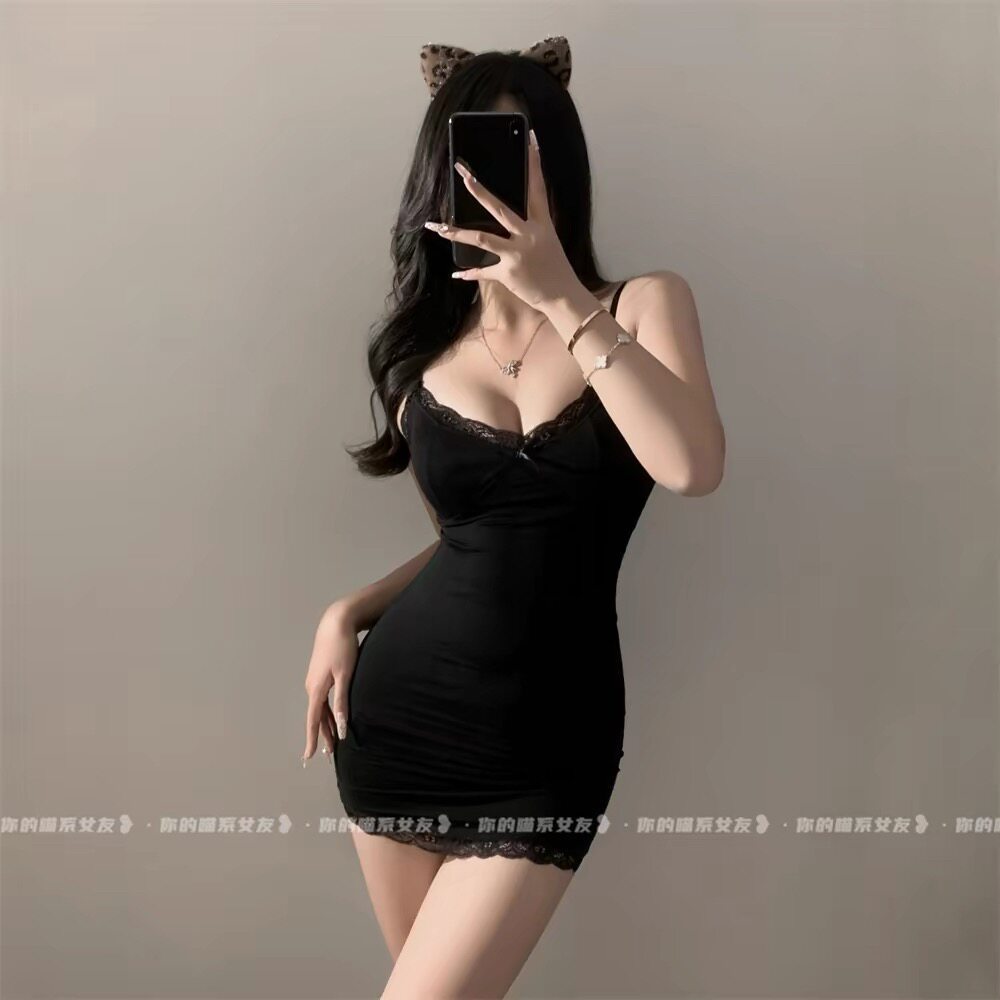 喵:纯欲风蕾丝辣妹包臀裙带胸垫性感显身材修身吊带睡裙女可外穿
