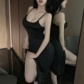 网红低胸露锁骨性感吊带连衣裙简约纯色修身 开叉显瘦打底冰丝裙潮