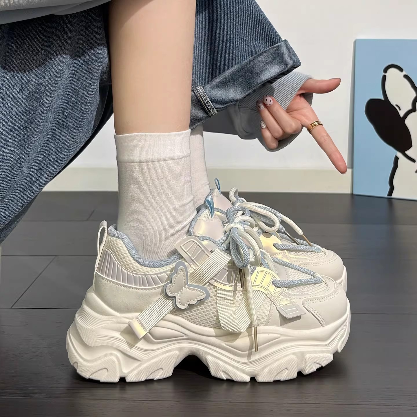 运动鞋女2026春夏新款透气小白鞋百搭老爹鞋休闲厚底耐磨跑步鞋女