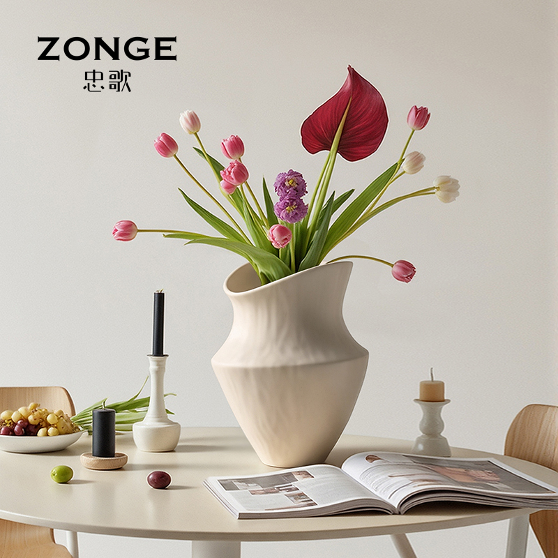 北欧风不规则陶瓷花瓶景德镇客厅民宿插花器摆件轻奢高级感装饰品