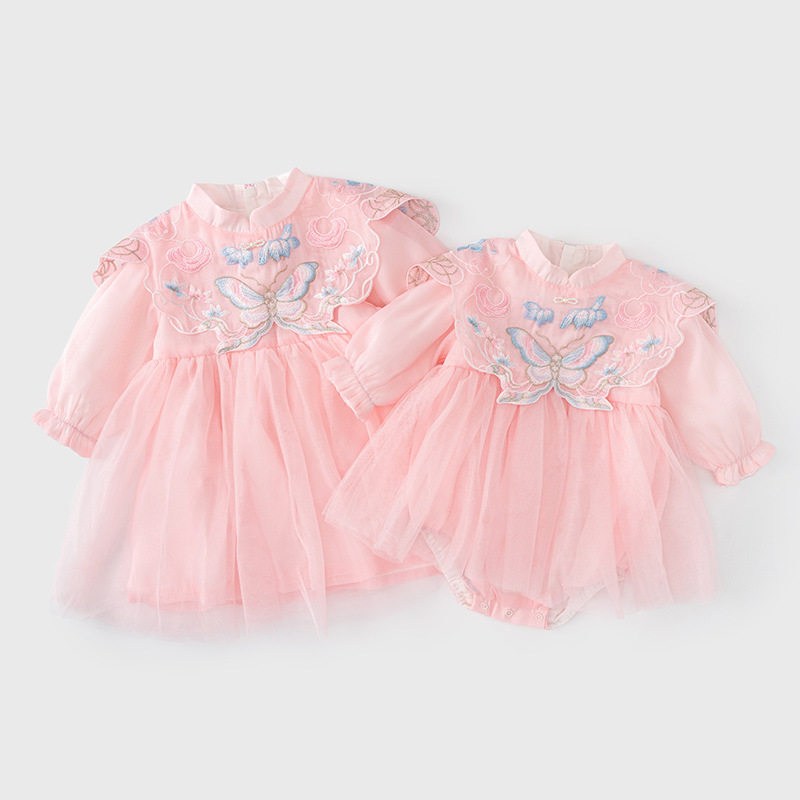 宝宝一周岁百日宴女宝儿童可爱幼儿洋气婴儿公主裙小月龄秋冬裙子