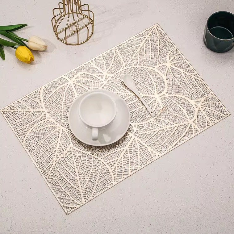 PVC长方形餐垫隔热餐桌垫子