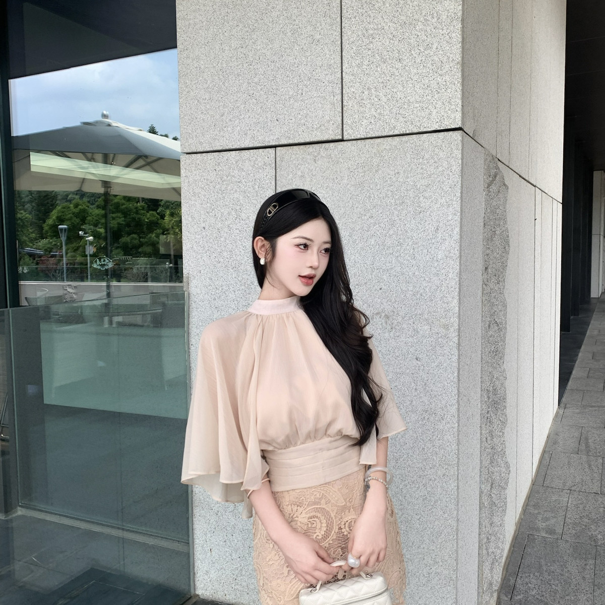 MEI ZI 美姿-心动缪斯法式温柔气质设计感斗篷雪纺小衫+蕾丝9695