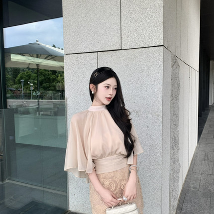 MEI ZI 美姿-心动缪斯法式温柔气质设计感斗篷雪纺小衫+蕾丝9695
