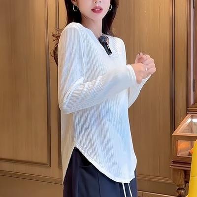 大码女装遮肚子V领不规则长袖打底衫春秋胖妹妹显瘦百搭气质上衣