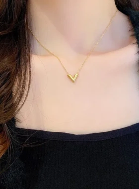 锁骨链手链三件套项链欧美耳环不掉色网红字母V夏金色女简约小众