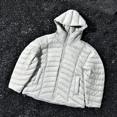 日单Fppev轻量化龟背排骨羽绒服连帽户外保暖城市通勤外套男女款