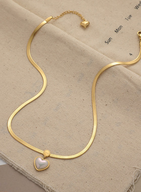 钛钢简约冷淡风爱心桃心不锈钢锁骨链时尚心形珍珠蛇骨链项链饰品